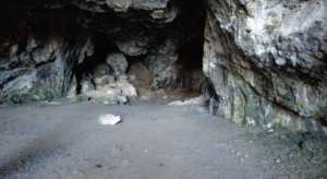 KANEANA洞窟の内部
